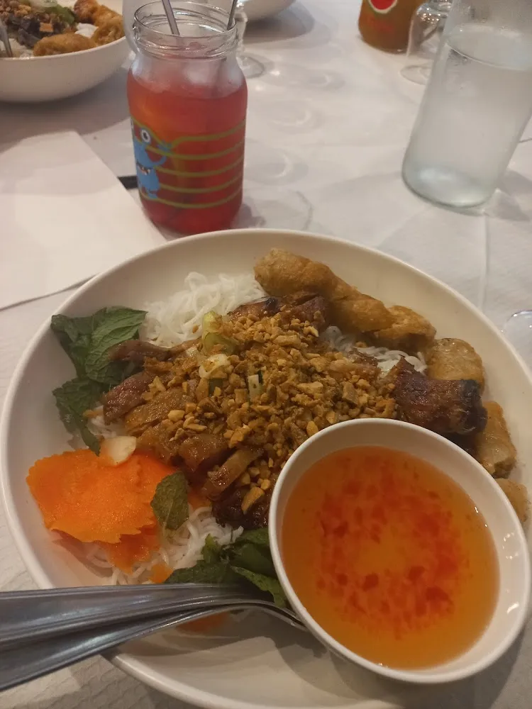 Bo Bun Poulet Et Nem Impérial Au Poulet